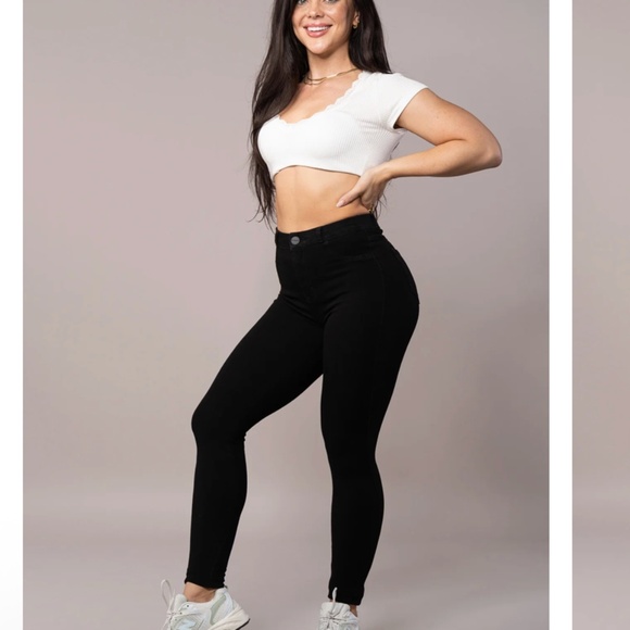 Fitjeans 360 High Waisted - Black - Picture 3 of 14